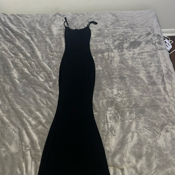 Black Long Tight Fitted Skims Dress - Picture 1 of 3